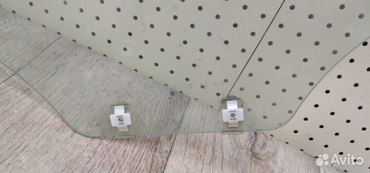 Стекло двери передней правой Kia Rio-3/ Solaris