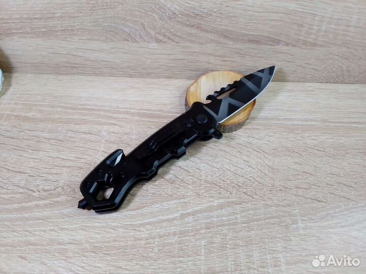 Нож складной многофункциональный