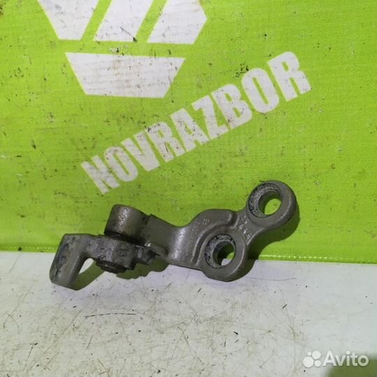 Петля двери передней Форд Фокус 1