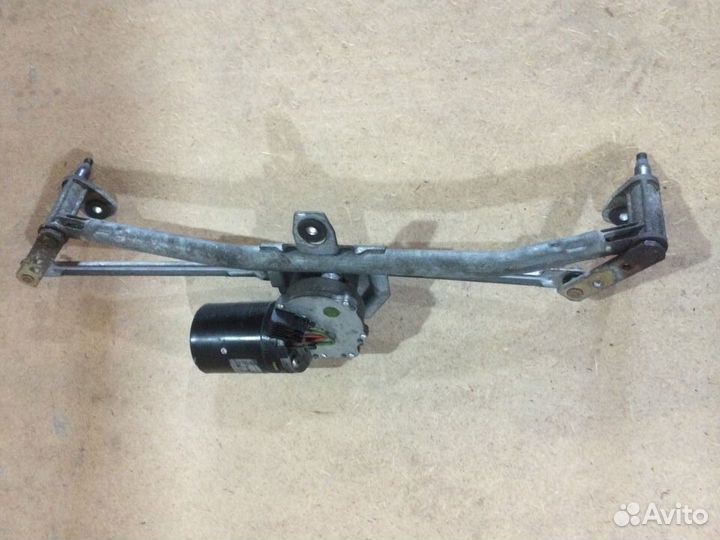 Трапеция стеклоочистителя VW Golf 4