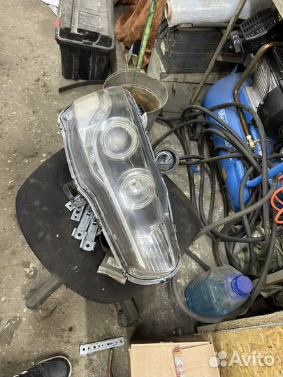 Фара правая на mitsubishi lancer 10