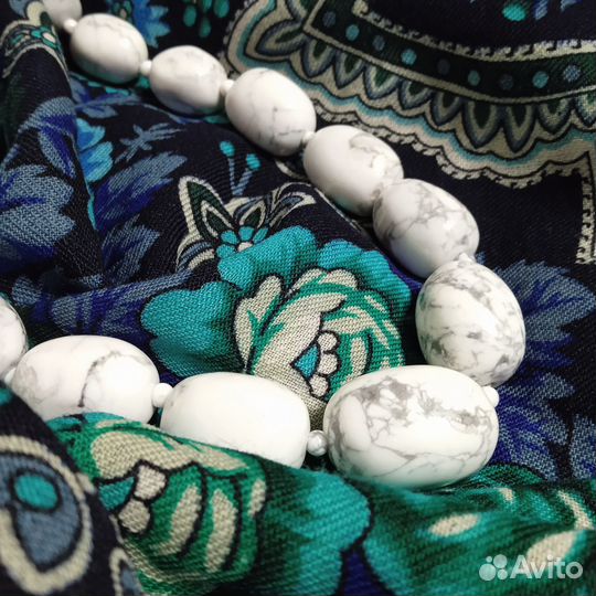 Бусы из натуральных камней