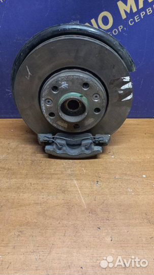 Кулак поворотный передний левый Renault Fluence