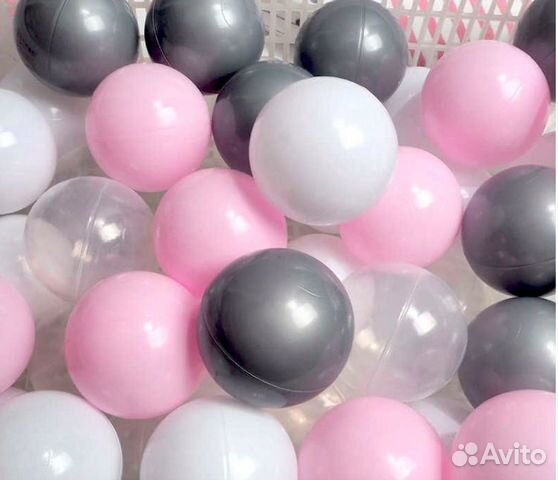 Разноцветные шарики для детских бассейнов