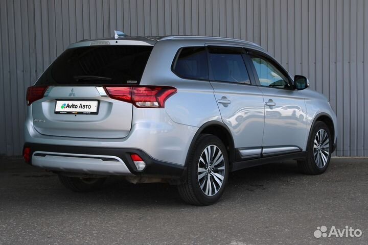 Mitsubishi Outlander 2.0 CVT, 2021, 31 451 км