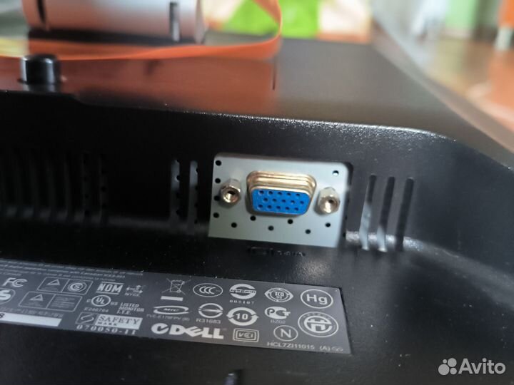 Монитор Dell 17