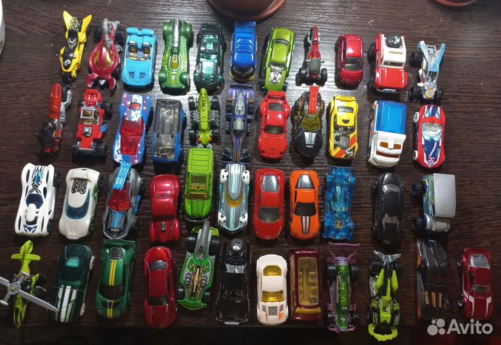 Коллекция машинок Hot Wheels