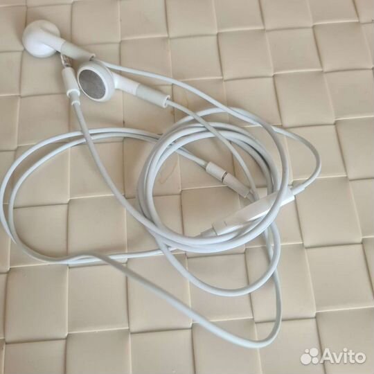 Наушники для телефона