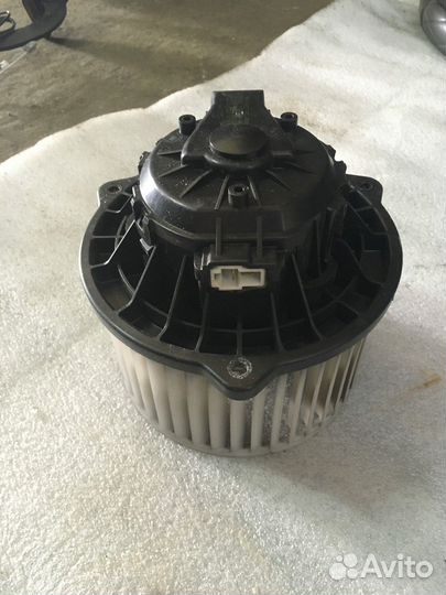 Моторчик отопителя (Geely Emgrand X7)