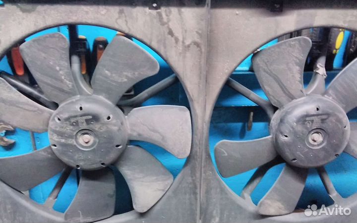 Диффузор радиатора охлаждения на Ниссан хтрей