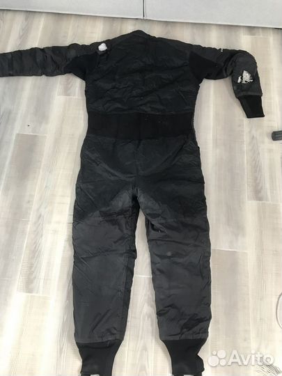 Утеплитель для сухого гидрокостюма