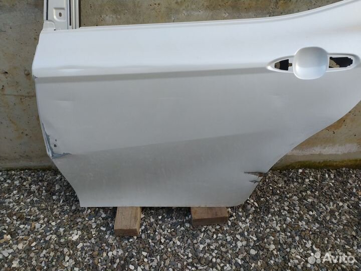 Дверь задняя левая Toyota Camry v70 v75