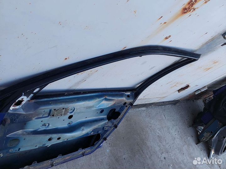 Дверь передняя правая Volkswagen Passat B3