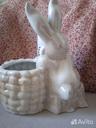 Фигурка фарфор заяц