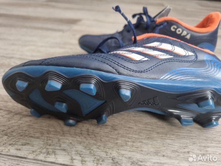 Детские футбольные бутсы