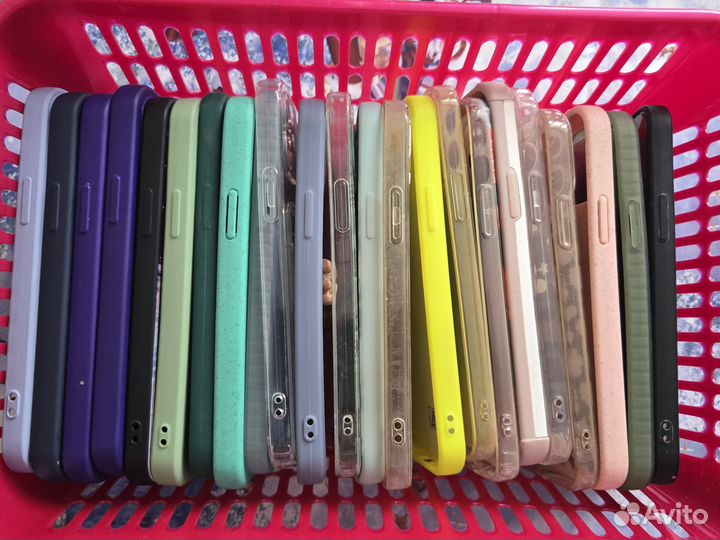 Чехлы на телефон iPhone 12