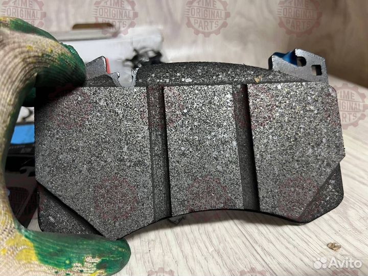 Передние колодки оригинал Land Rover L460 L461