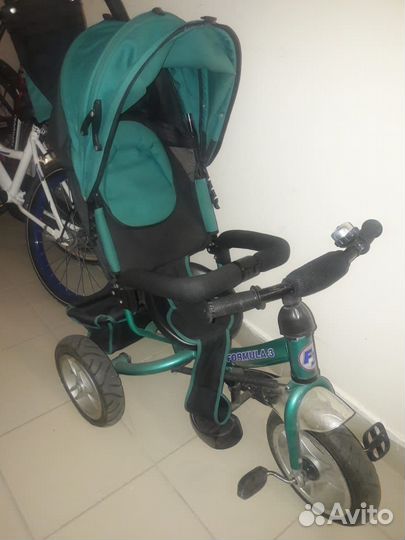 Детский велосипед с ручкой