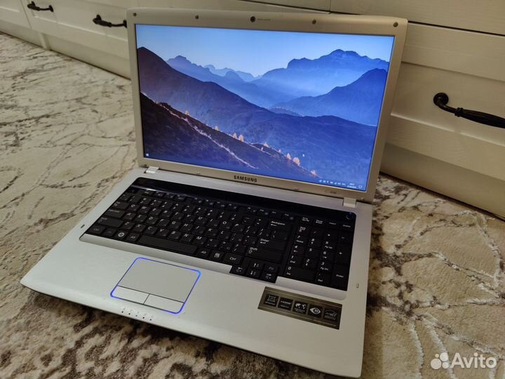 Ноутбук Samsung + сумка