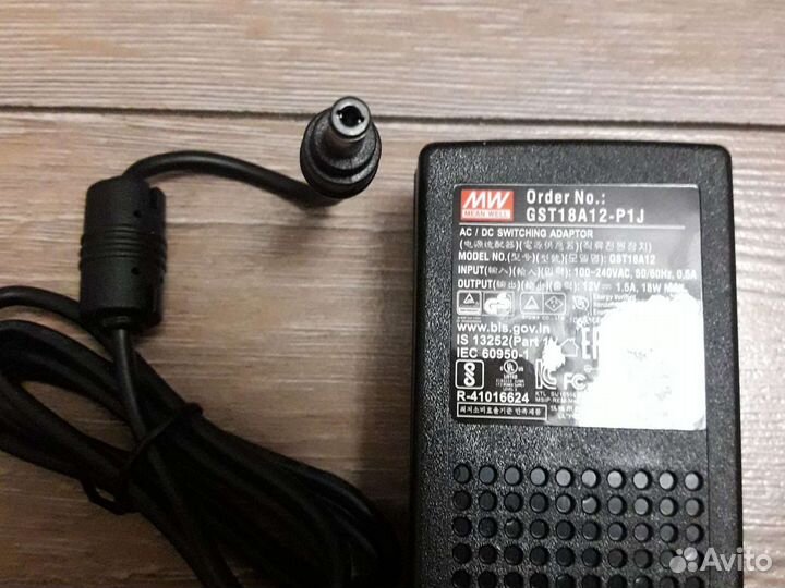 Блок питания 12в 1,5 А