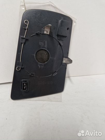 Стекло зеркала с подогревом левое mercedes W210 95