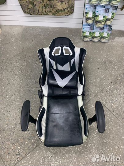 Игровое Кресло Белое с механизмом Лежания