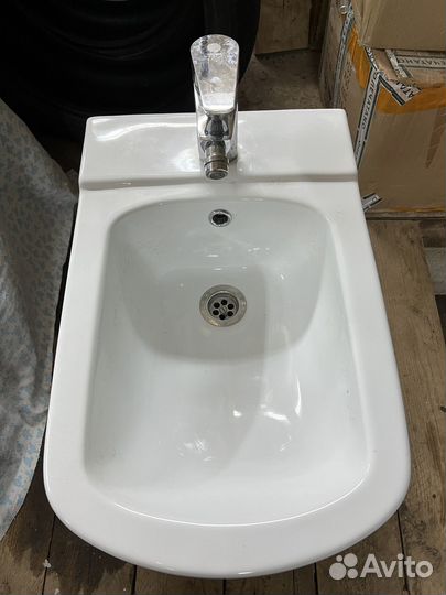 Биде напольное