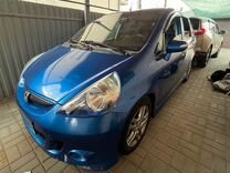 Honda Jazz 1.3 CVT, 2007, 250 000 км, с пробегом, цена 730 000 руб.