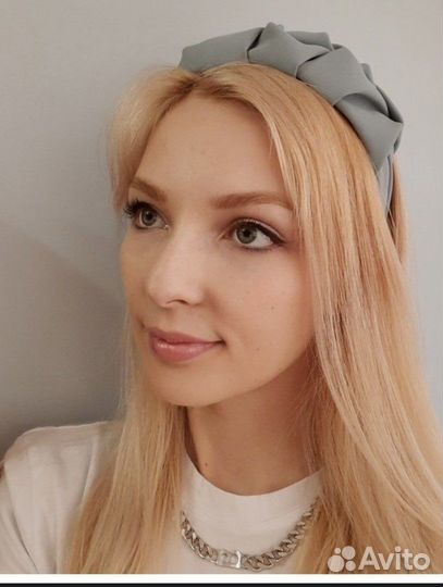 Ободок для волос бледно -голубой