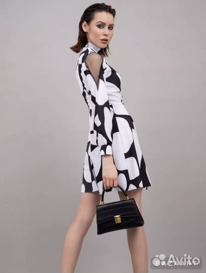 Пятнистое платье с открытыми-сетчатыми плечами