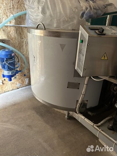 Танк охладитель молока 400л