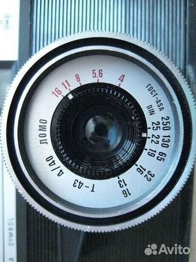 Пленочный фотоаппарат 