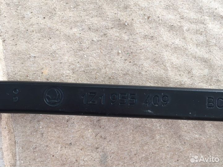 Поводок дворника Skoda Octavia A5 (3278)