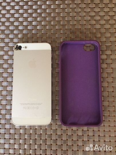 Телефон iPhone 5