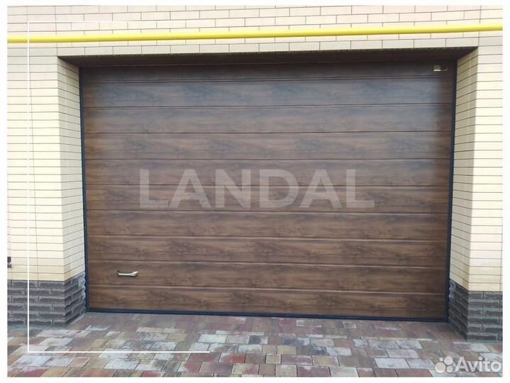 Гаражные секционные ворота