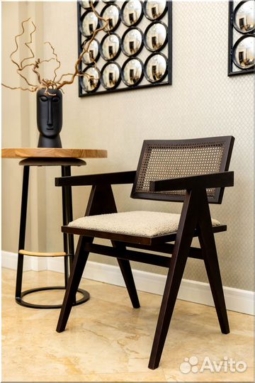 Стулья на металлокаркасе