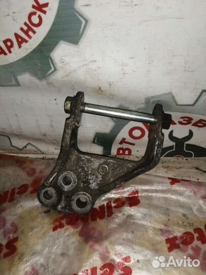 Кронштейн опоры двигателя Mitsubishi lancer 10 1.5