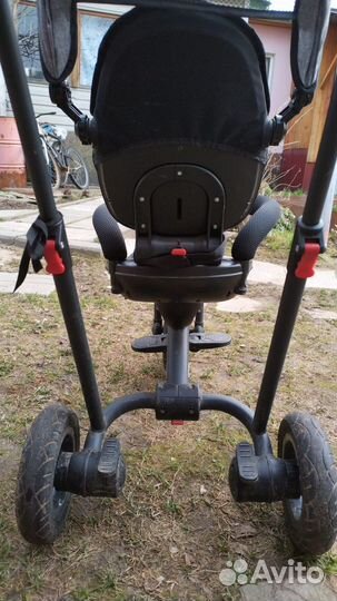 Детский велосипед с ручкой