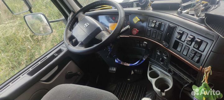 Volvo VNL 670, 2004