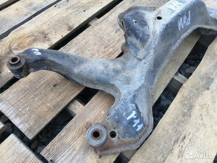 Подрамник передний Nissan Primera P11 хетчбек