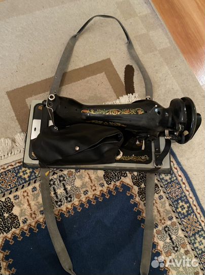 Швейная машина зингер