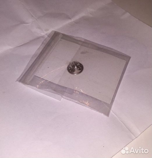 Нагрудный значок