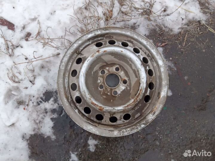 Литой диск r15