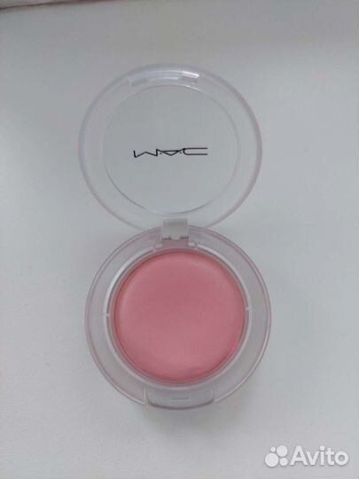 Румяна mac glow play blush в оттенке cheeky devil