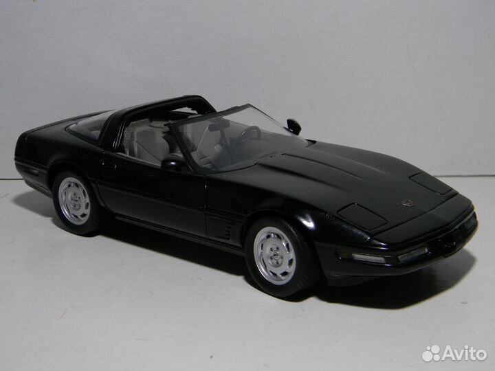 1/24 Danbury Mint 1996 Chevrolet Corvette Coupe LE