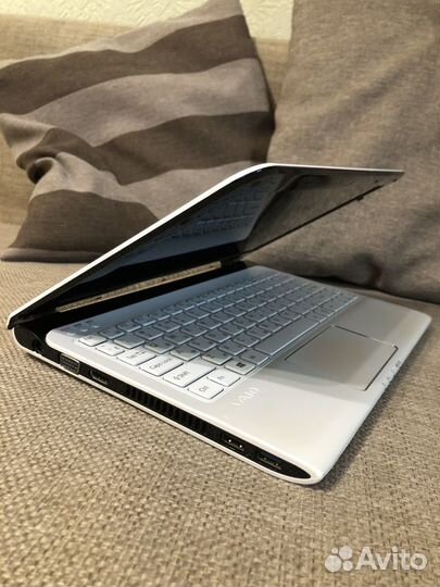 Нетбук sony vaio sve 11