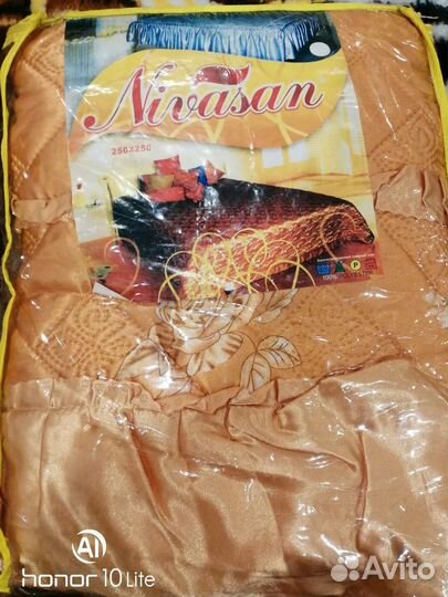 Покрывало на кровать новое