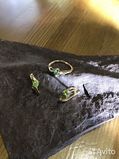 Серги с демантоидами