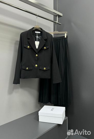 Костюм женский Valentino