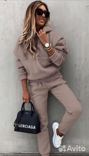 Спортивный костюм